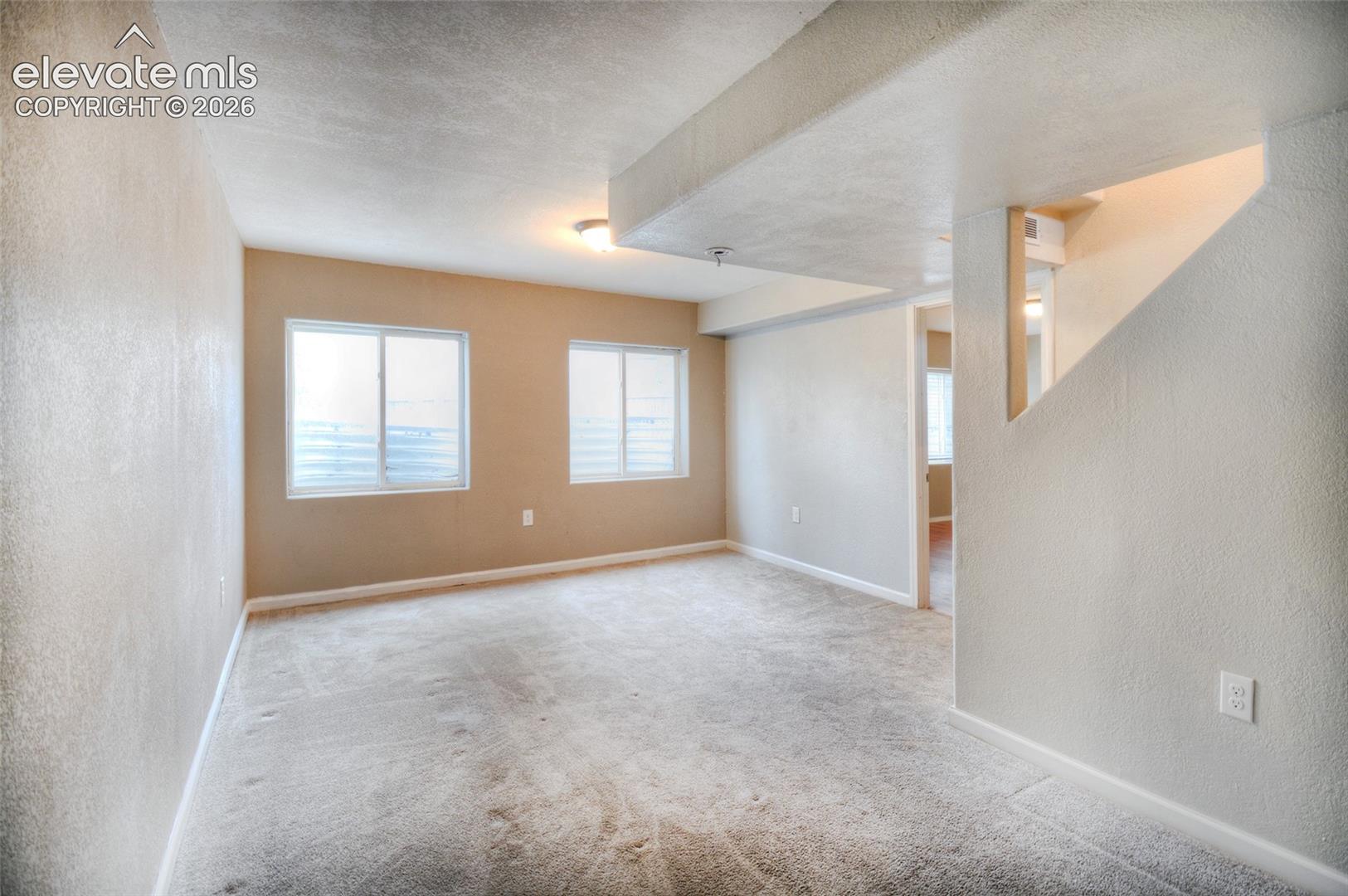 Listing photo 24 for 1042 Cailin Way