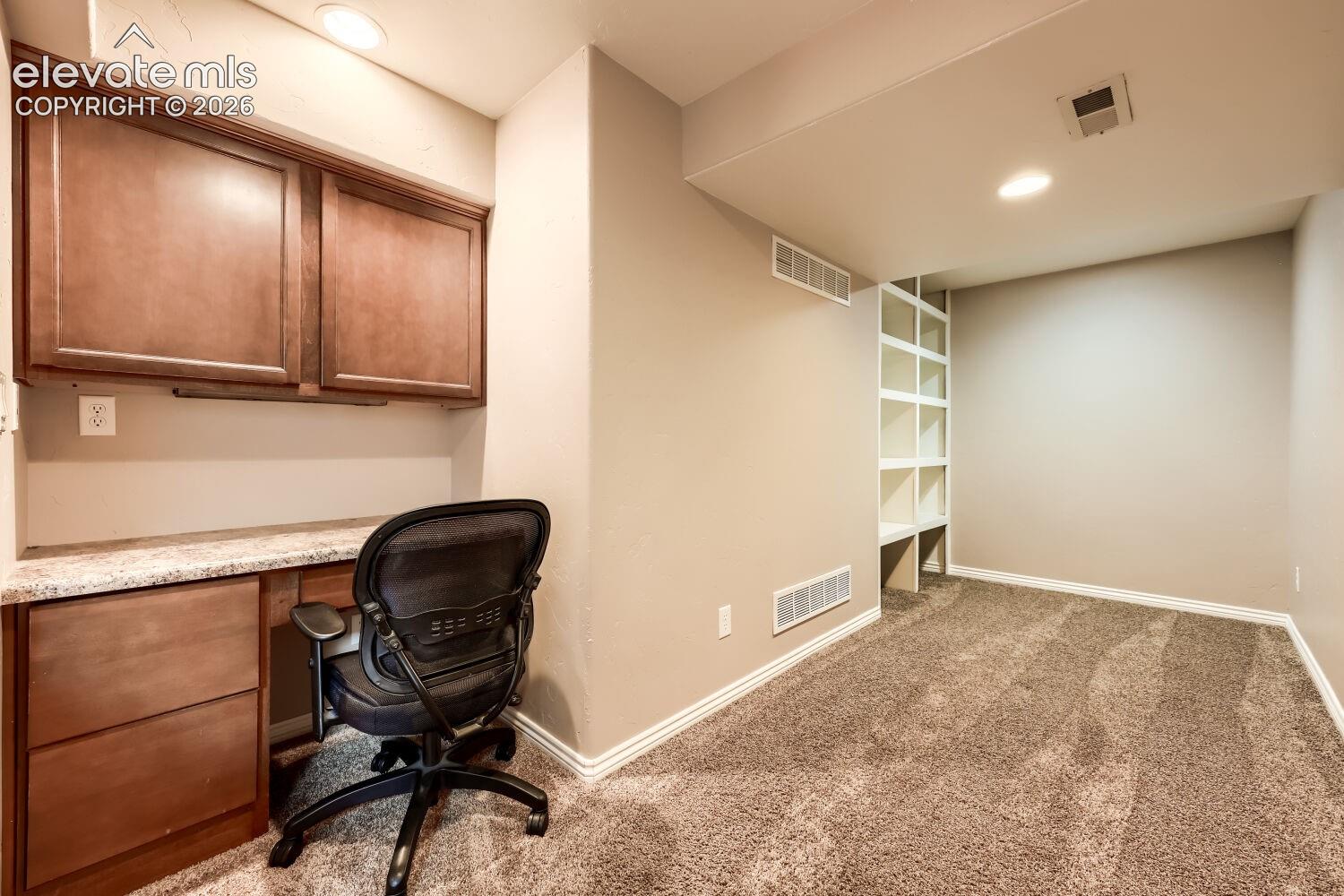 Listing photo 30 for 1586 Lily Lake Drive