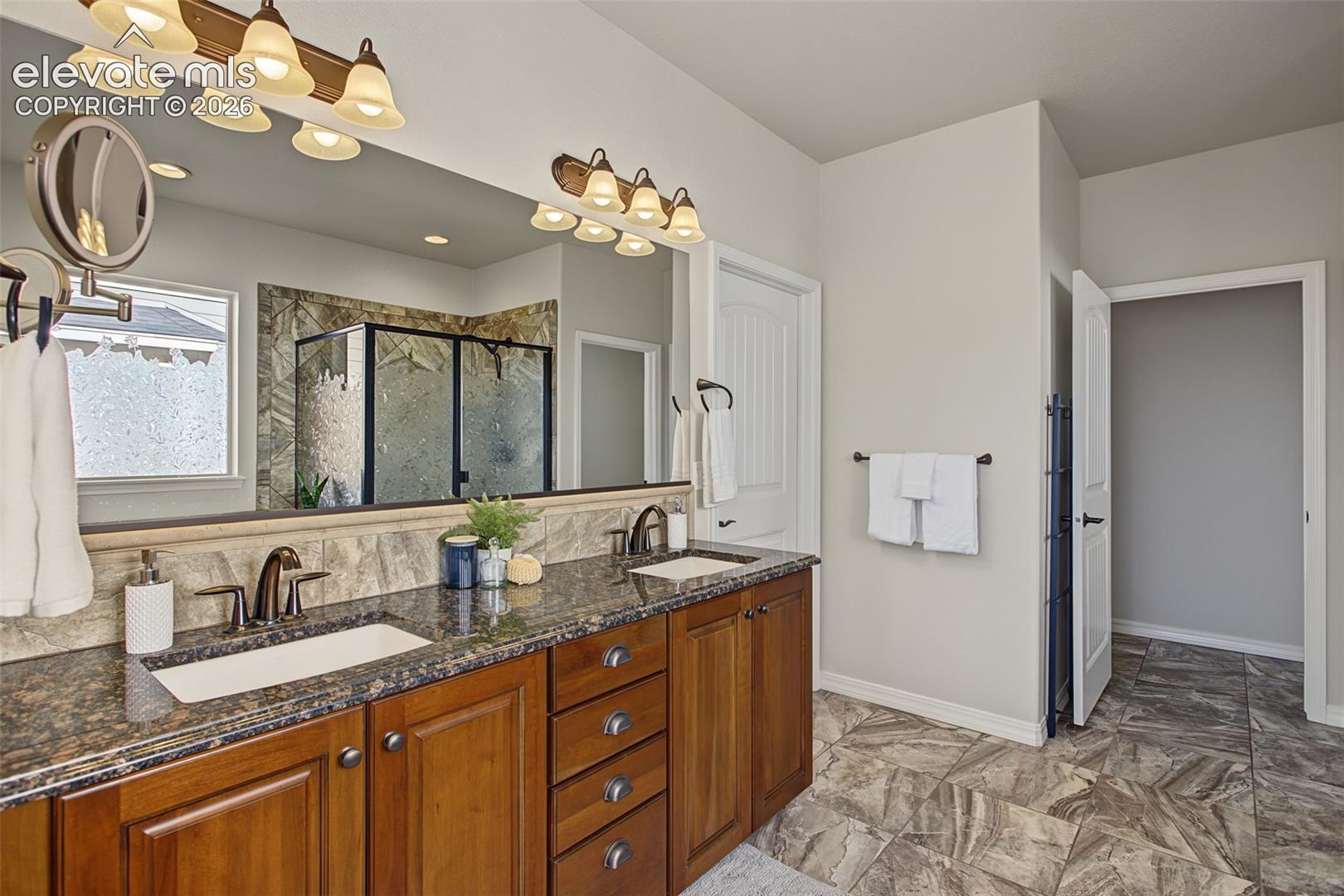 Listing photo 18 for 15621 Lake Mist Drive