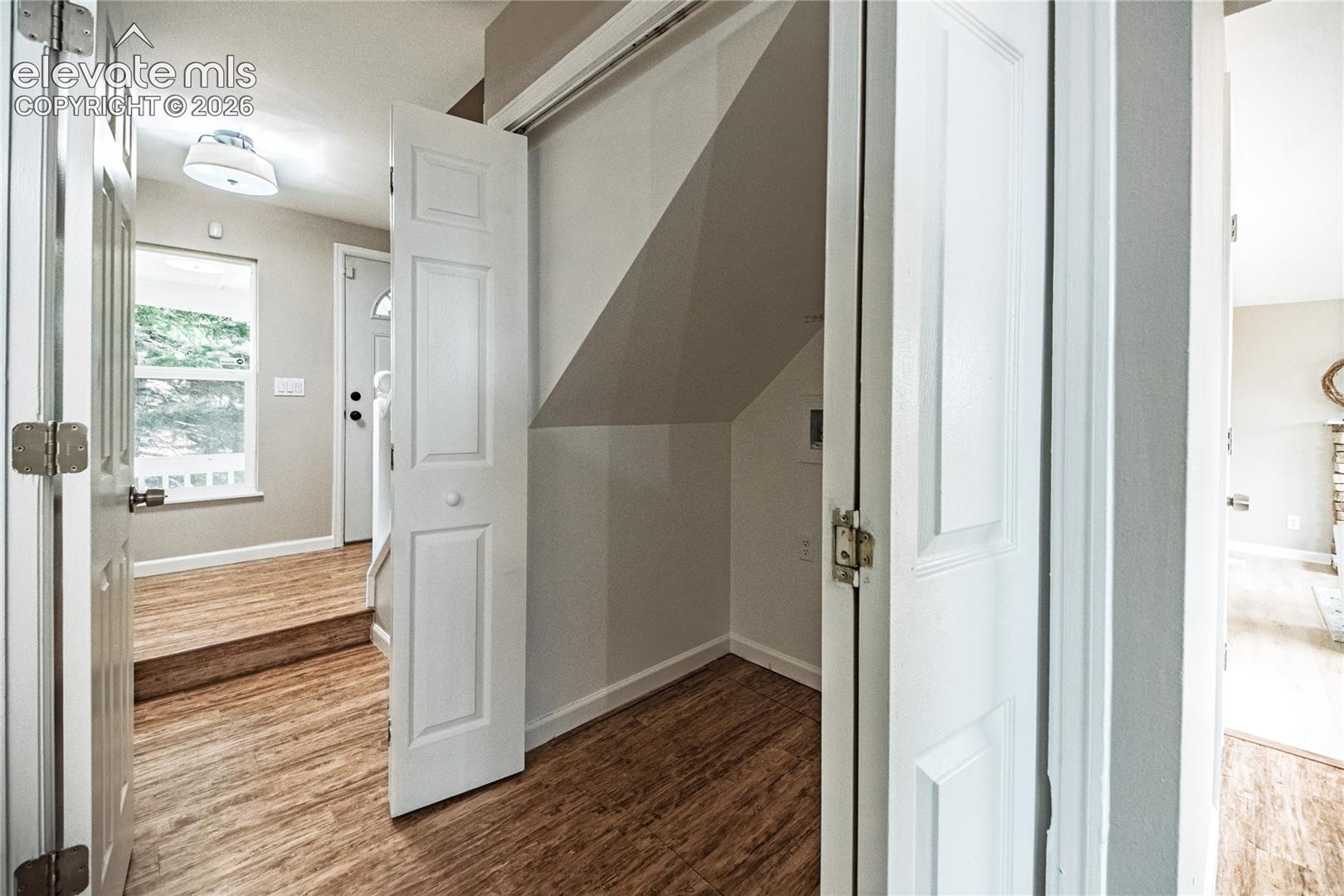 Listing photo 24 for 4325 Ramblewood Drive