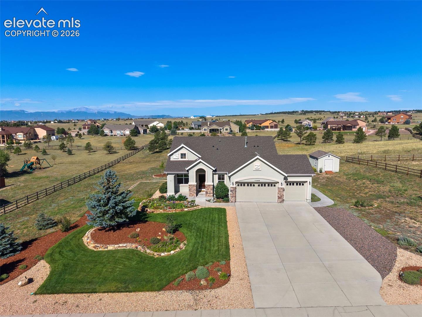 Listing photo 2 for 11386 San Luis Peak Way