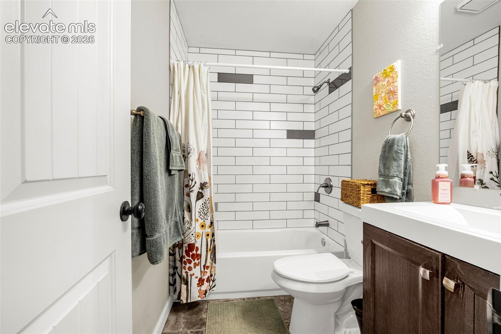 Listing photo 17 for 982 Candlestar Loop
