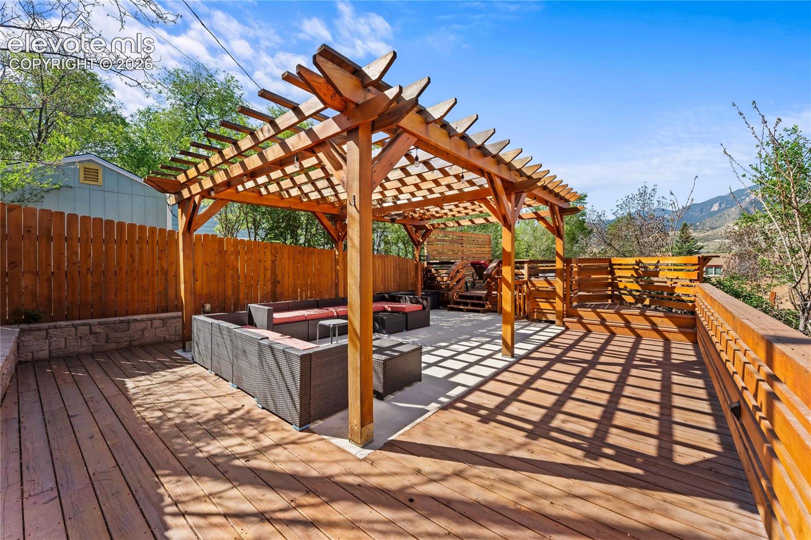 Listing photo 34 for 2706 W Pikes Peak Avenue