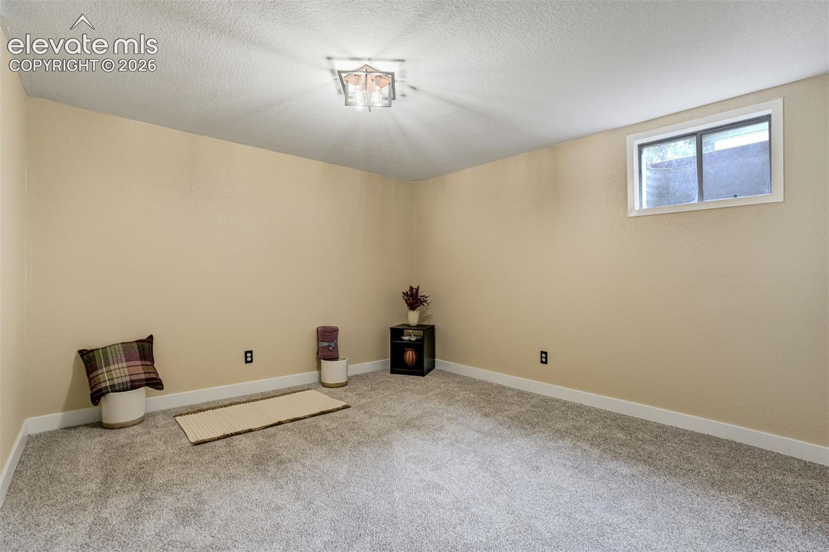 Listing photo 38 for 1730 Auburn Drive