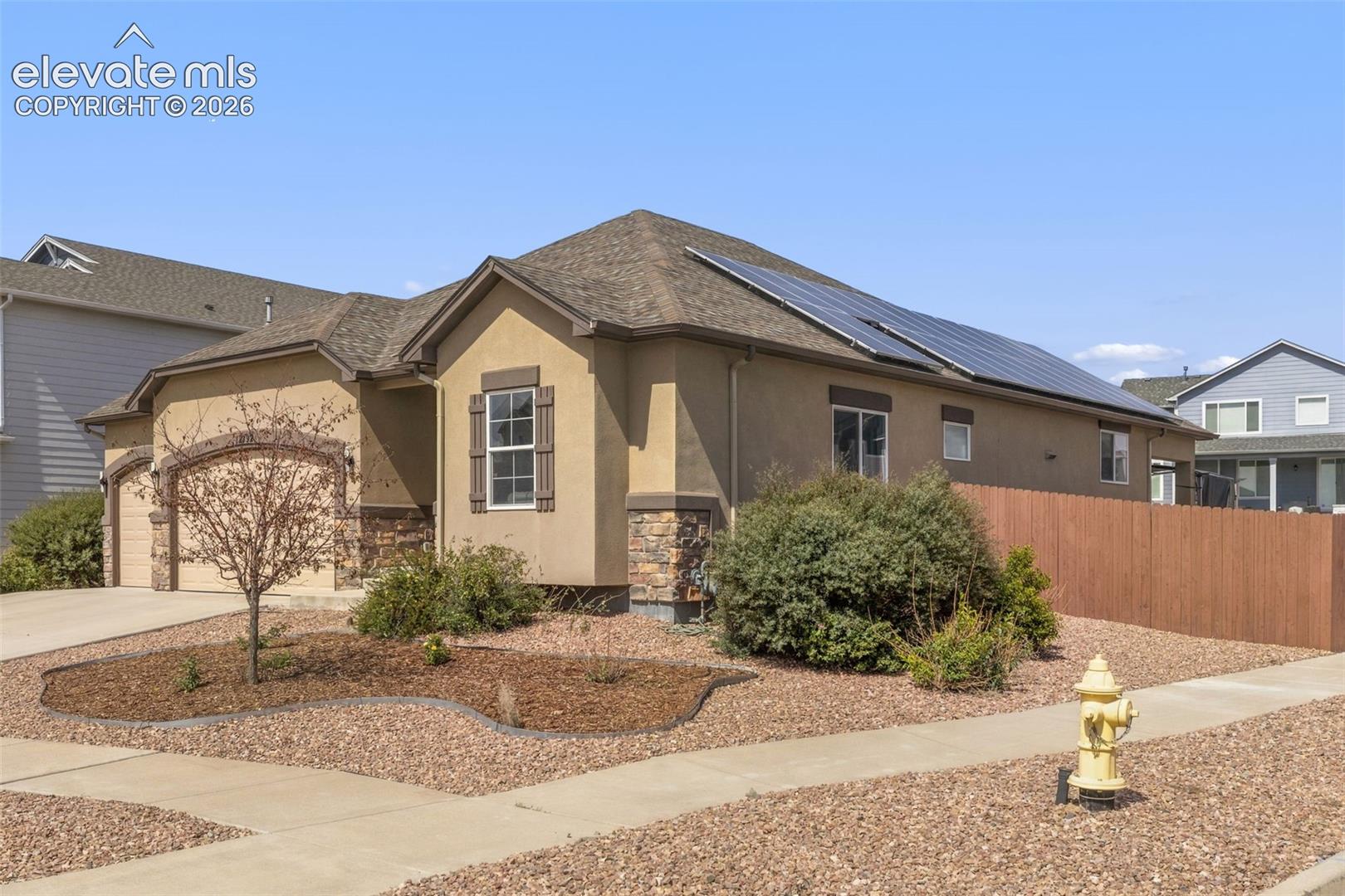 Listing photo 3 for 12792 Longview Park Lane