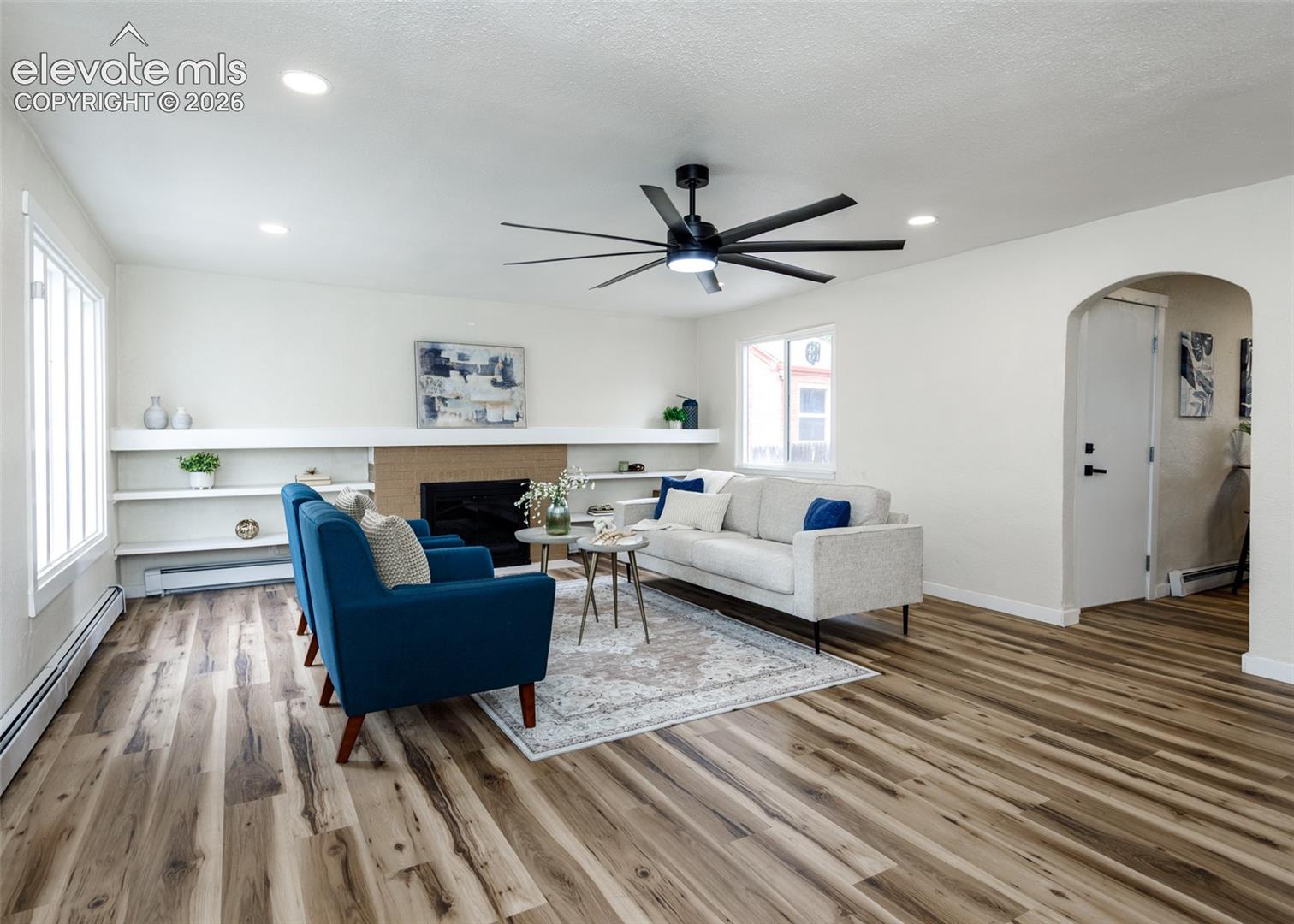 Listing photo 10 for 1306 W Abriendo Avenue