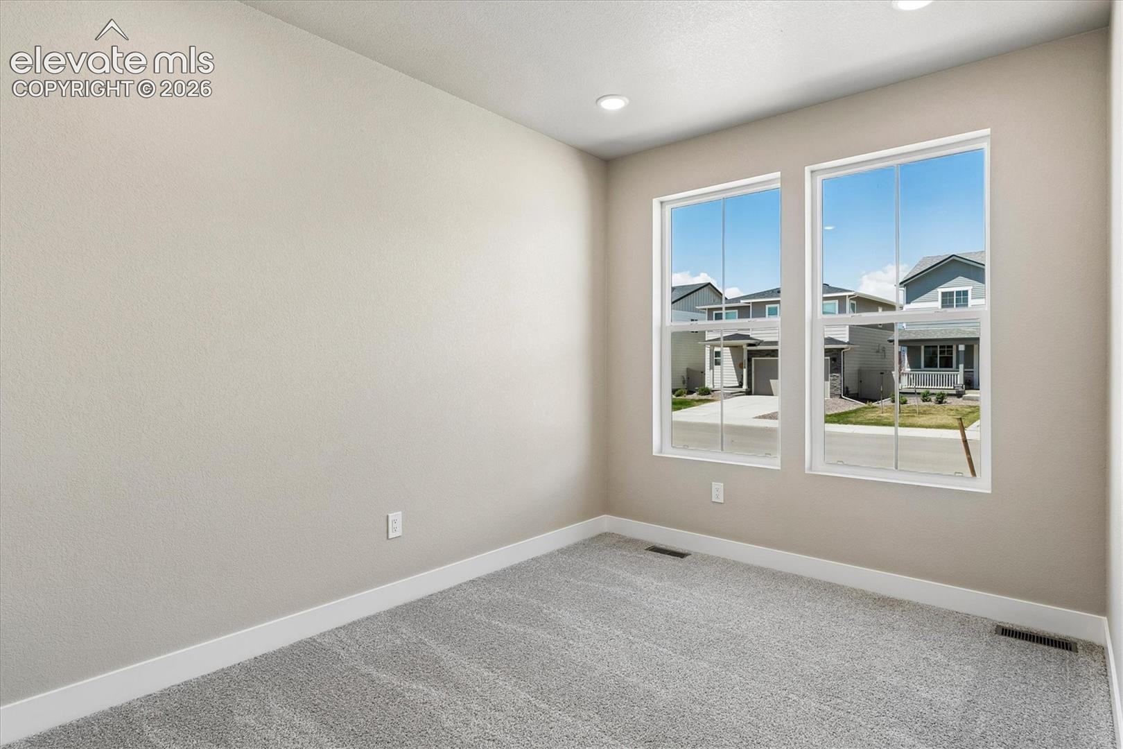 Listing photo 2 for 5325 Sidewinder Drive