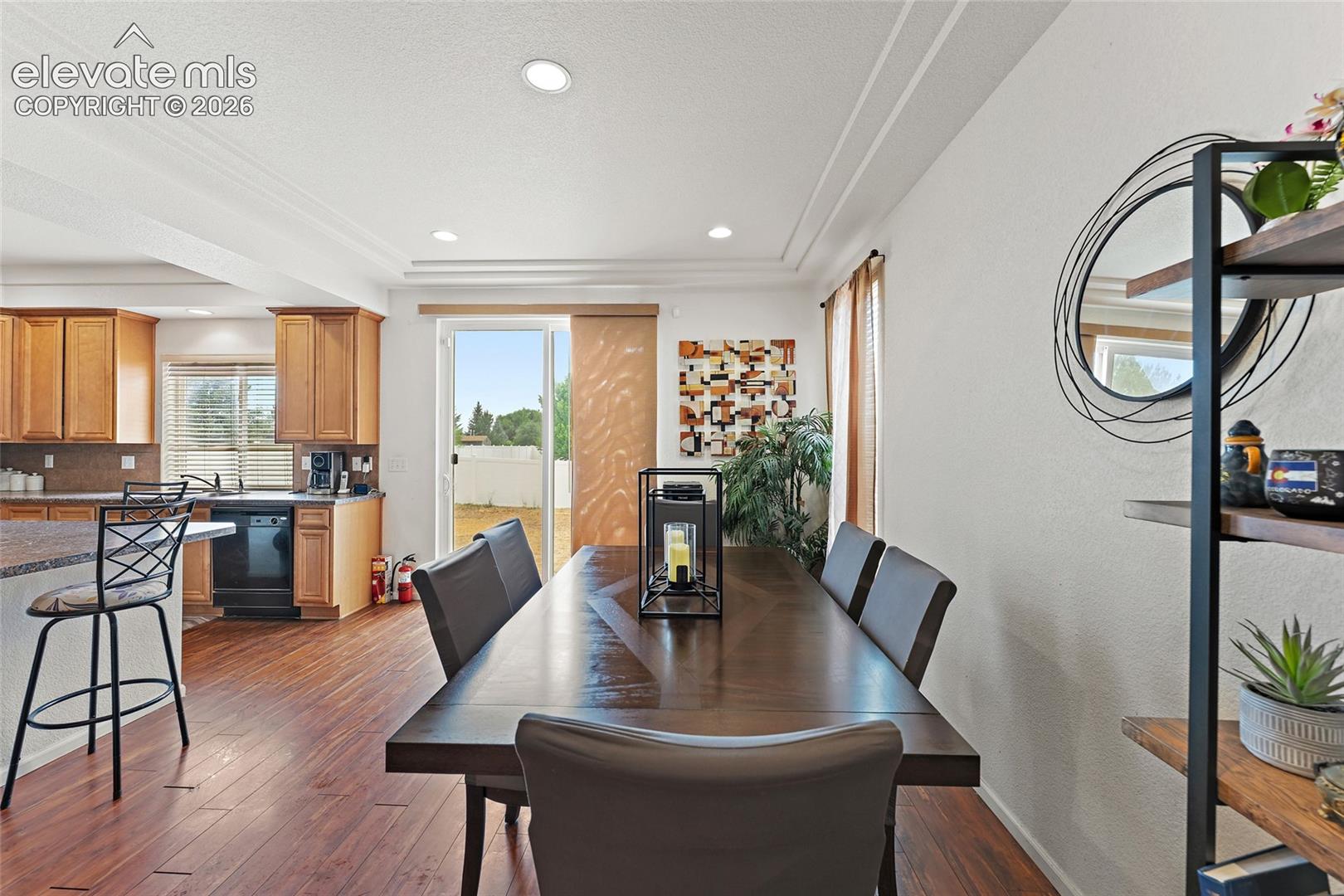 Listing photo 5 for 7777 Candlelight Lane