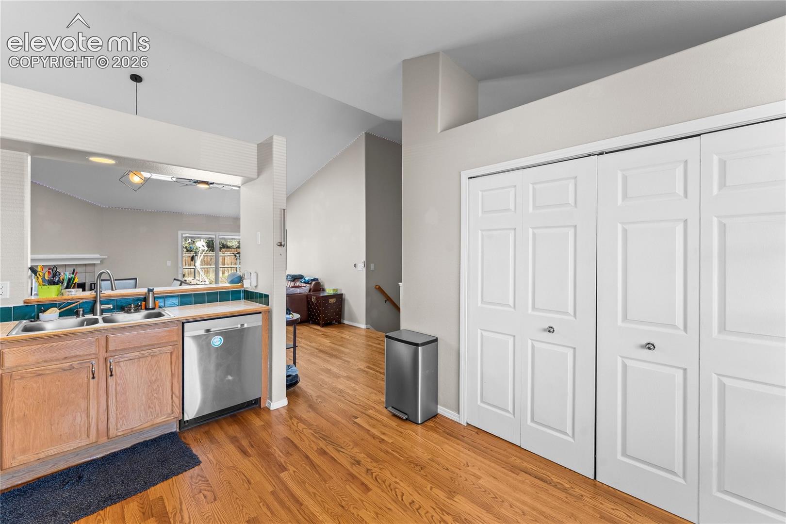 Listing photo 22 for 885 Candlestar Loop