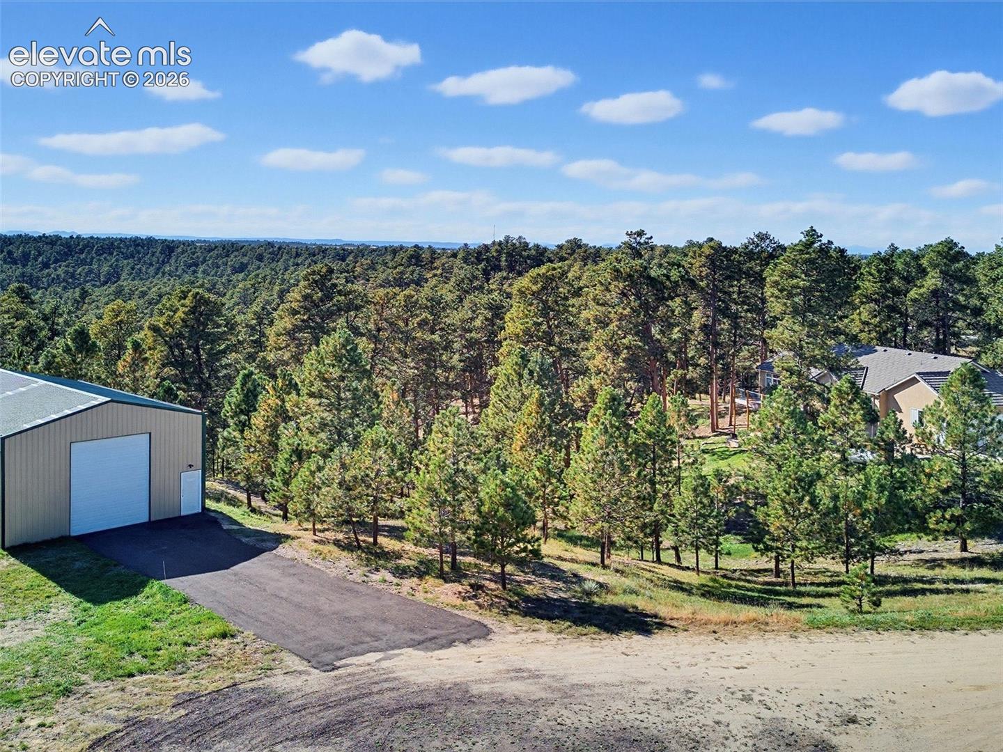 Listing photo 5 for 18065 Cumbres Road