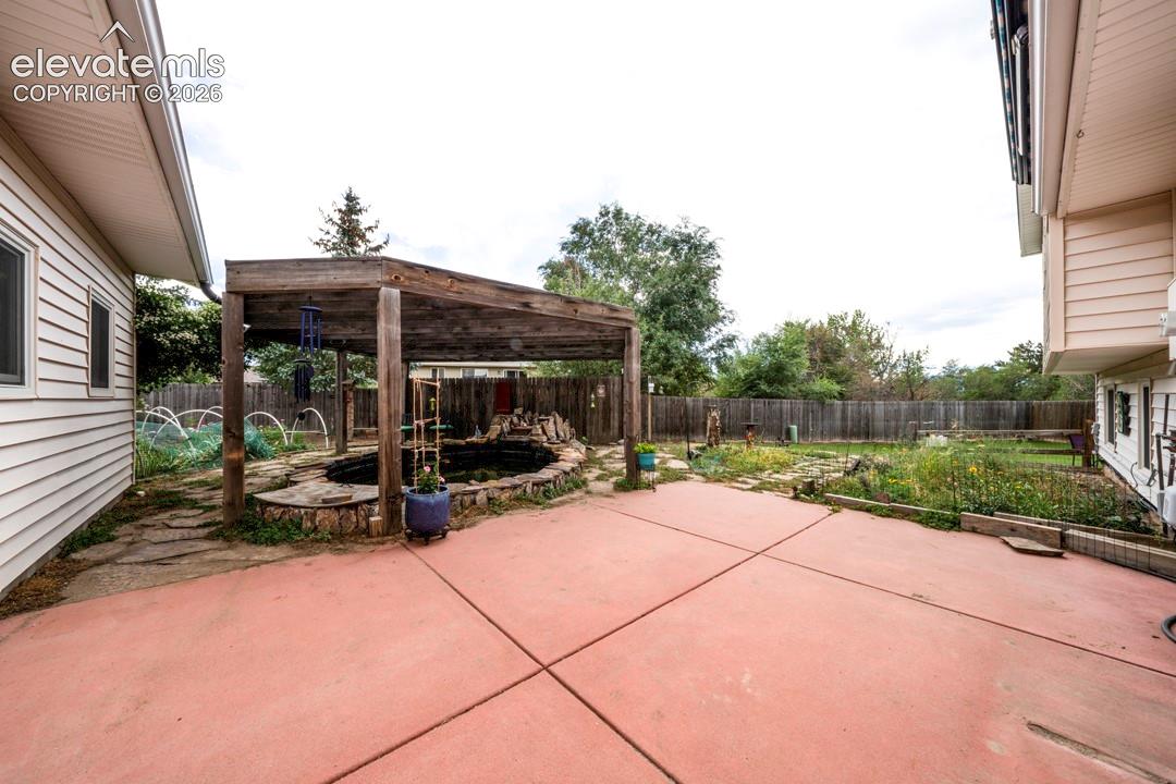 Listing photo 18 for 3165 Sapporo Place