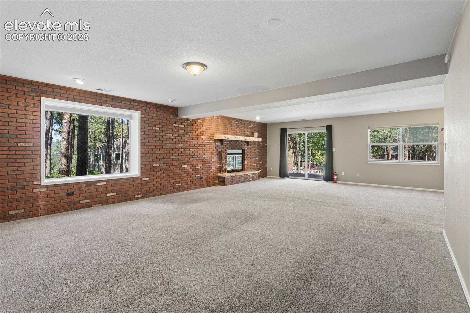 Listing photo 16 for 17950 New London Road