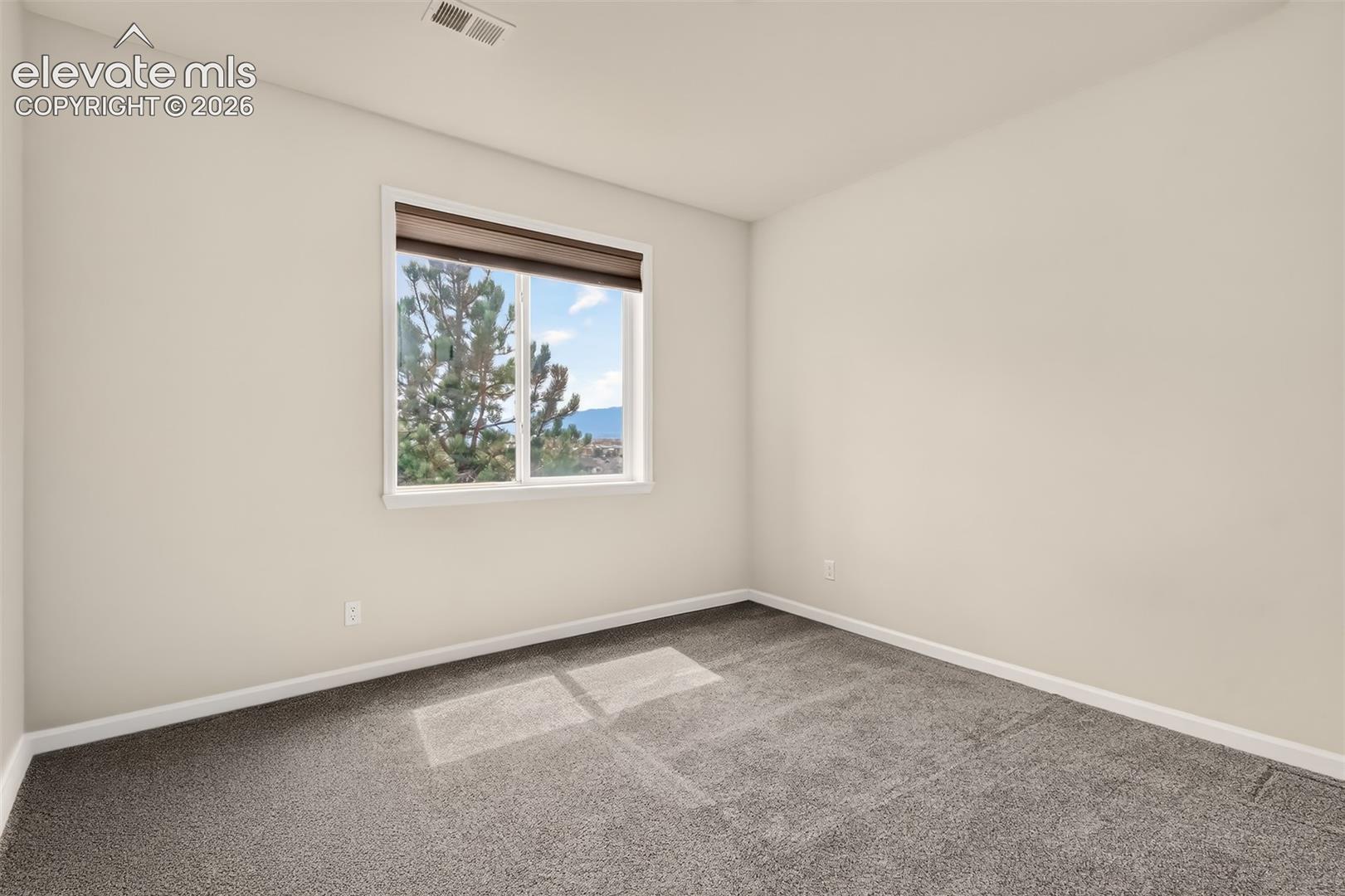Listing photo 22 for 1506 PROMONTORY BLUFF View