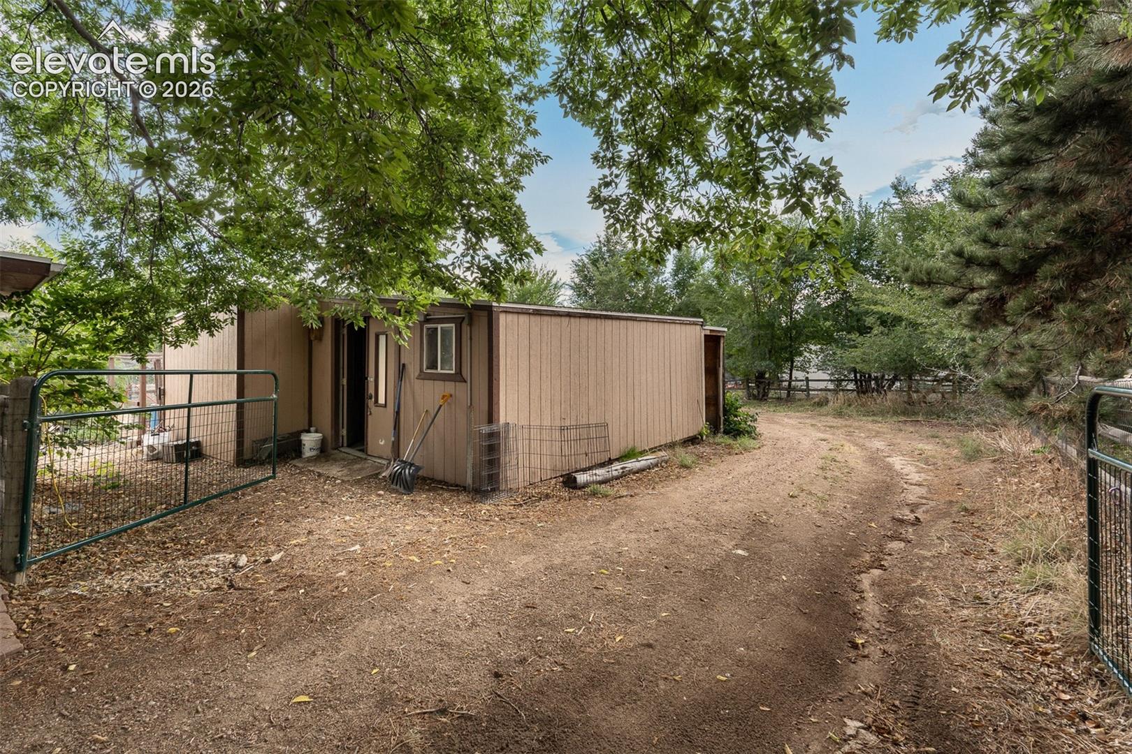 Listing photo 40 for 5119 Constitution Avenue