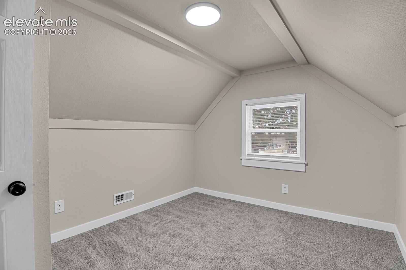 Listing photo 31 for 2614 Gunnison Street