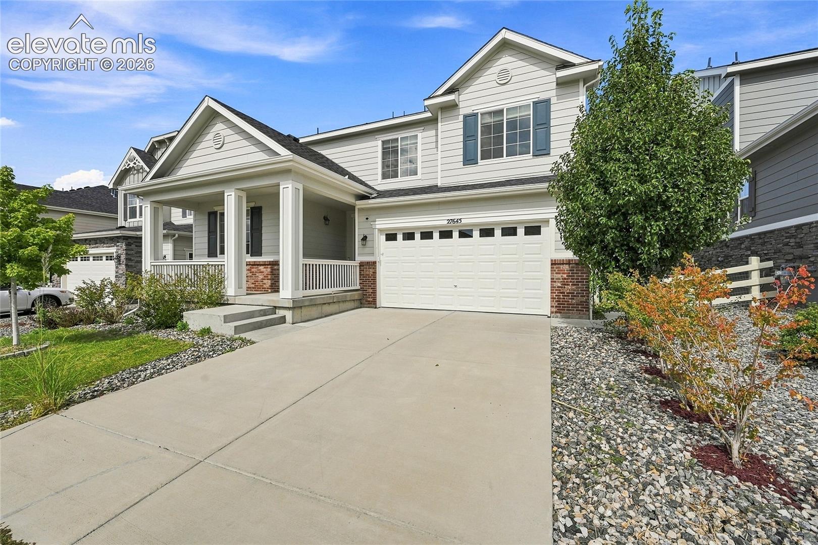 Listing photo 3 for 27645 E Geddes Place