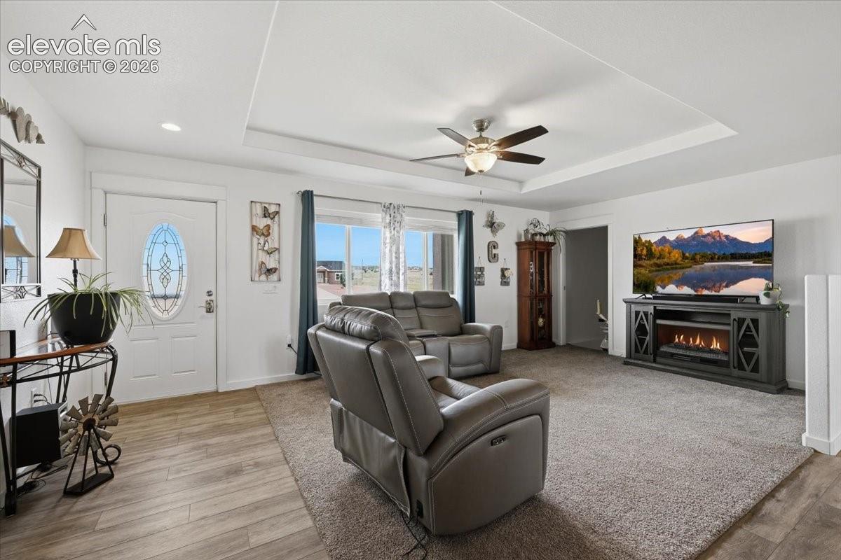 Listing photo 16 for 1516 N Platteville Boulevard