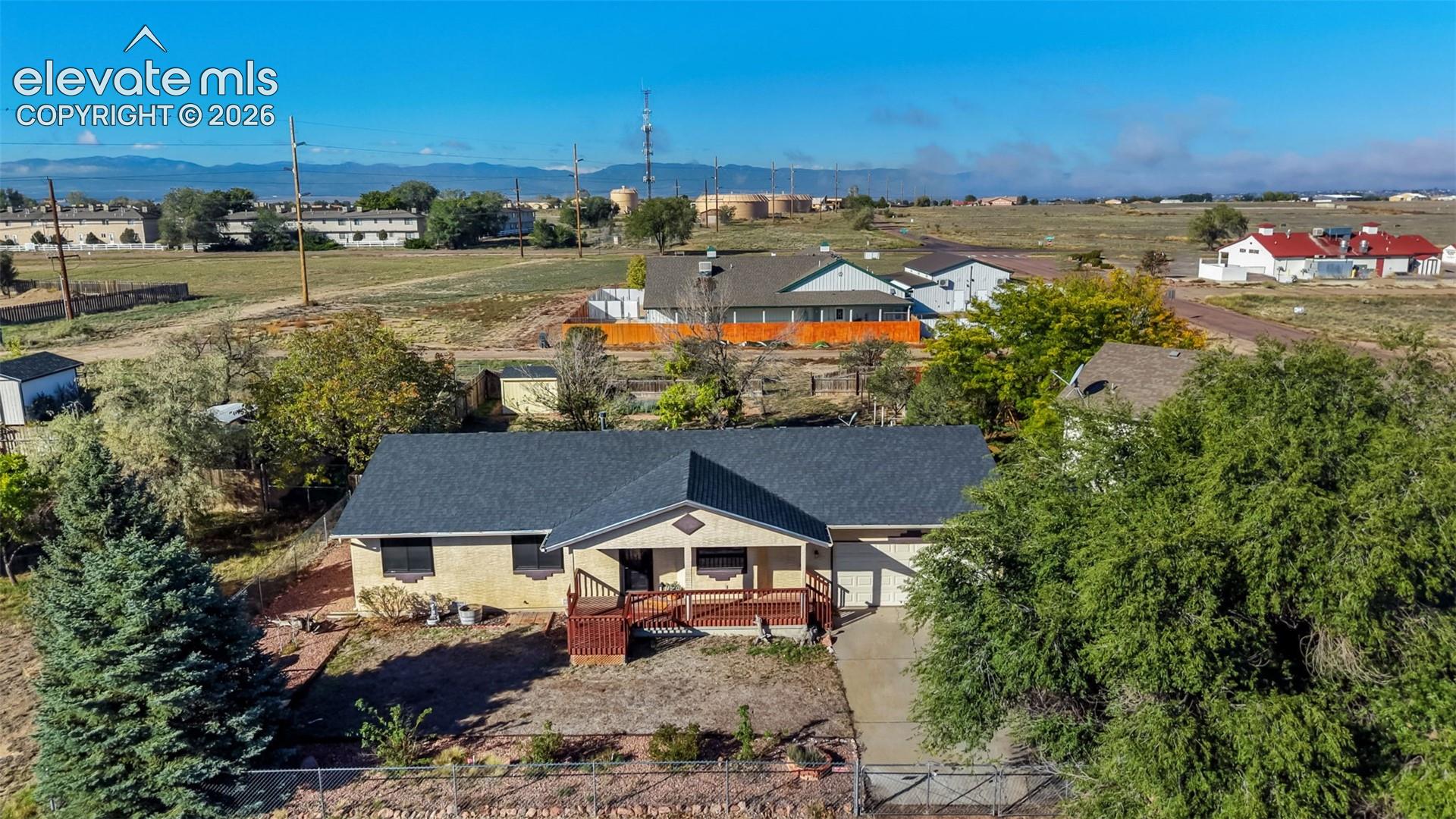 Listing photo 20 for 465 S Falcon Drive