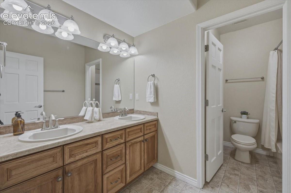 Listing photo 43 for 10862 Torreys Peak Way