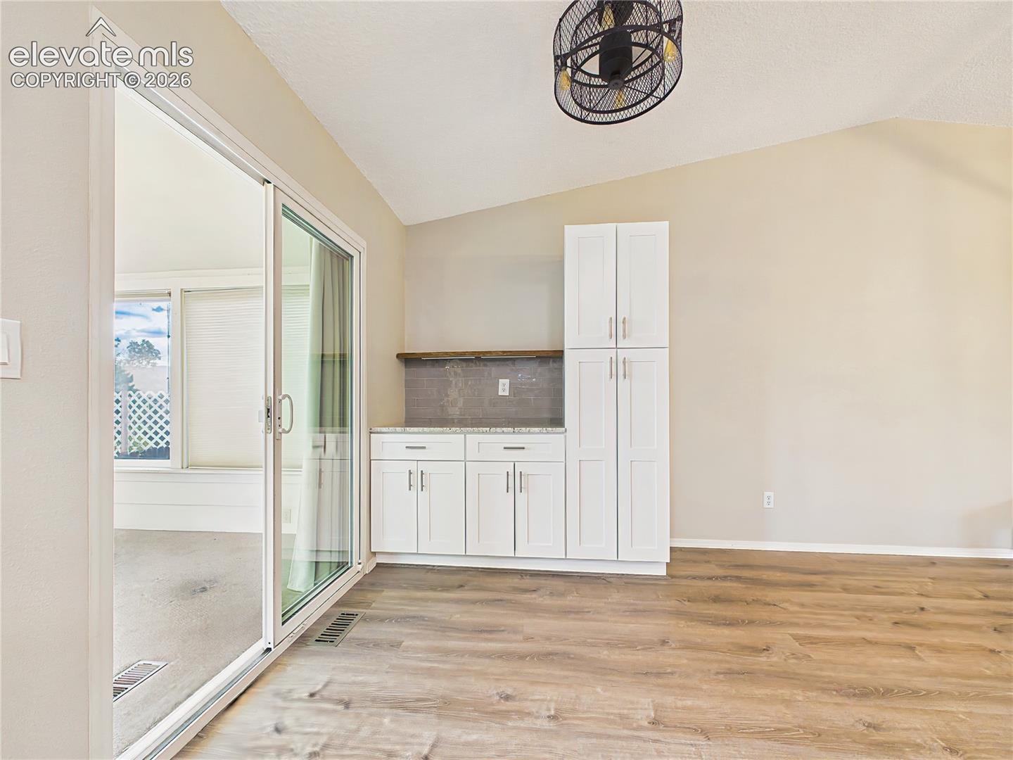 Listing photo 12 for 8252 Brigantine Drive
