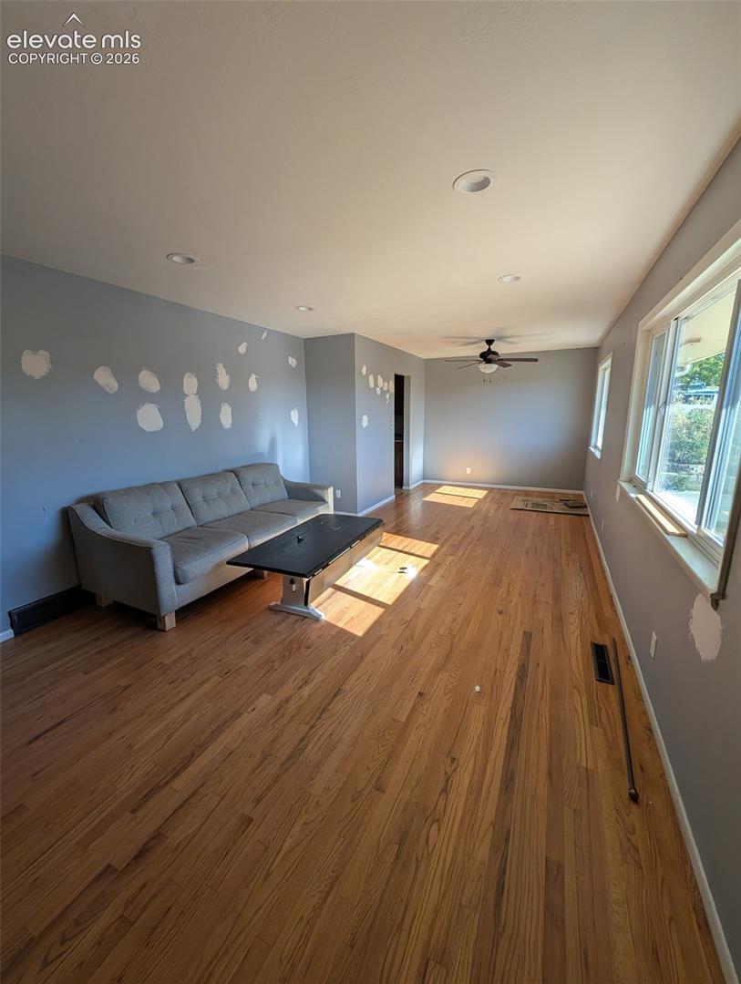 Listing photo 6 for 10 N Garland Avenue