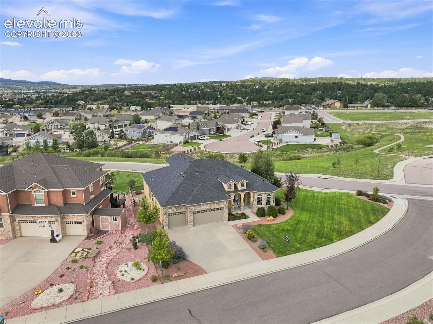 Listing photo 2 for 17796 Mining Way