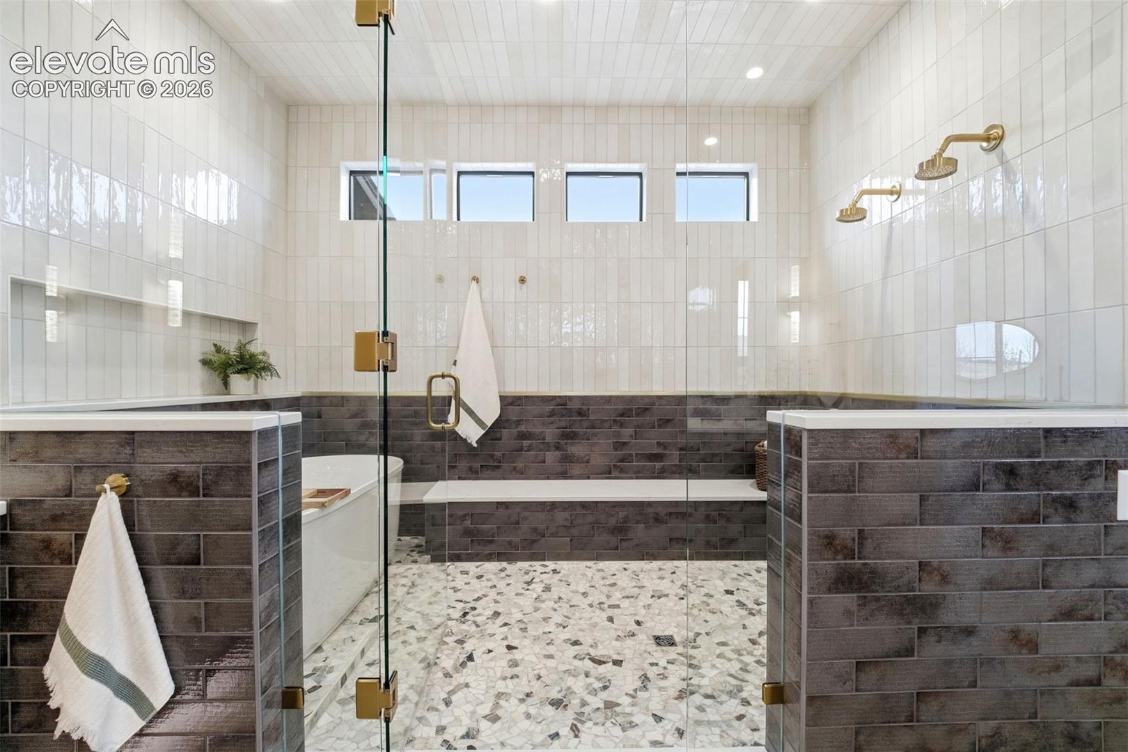 Listing photo 19 for 15390 Sandbagger Drive