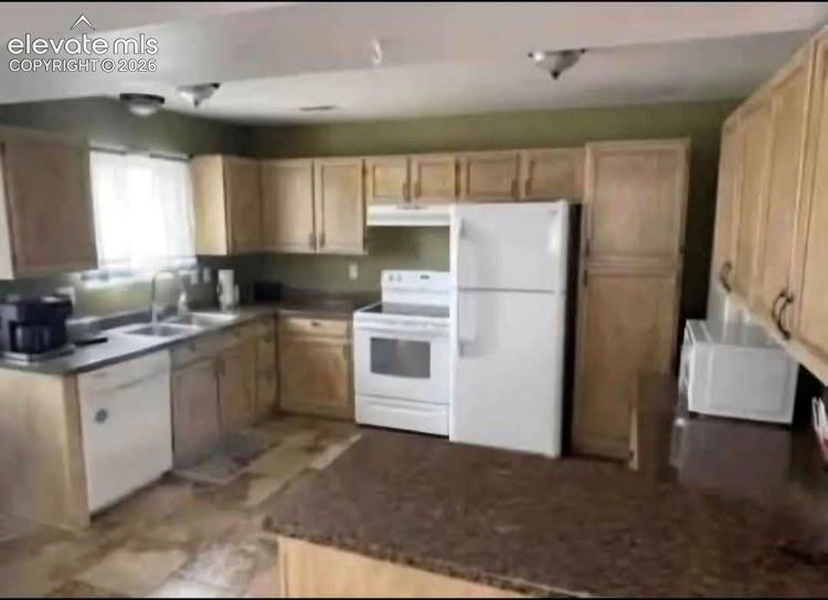 Listing photo 4 for 797 Century Lane