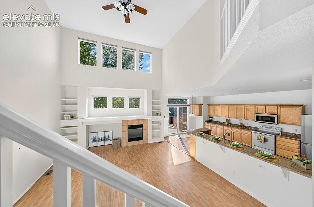 Listing photo 8 for 4465 Charing Drive