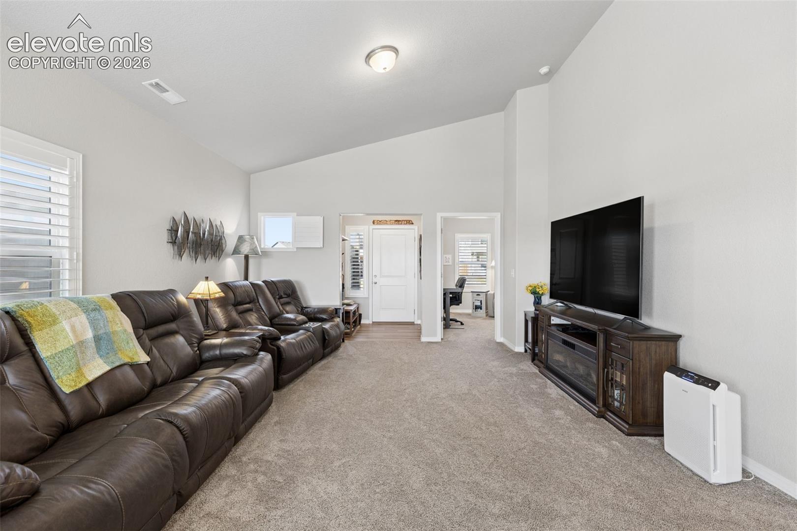 Listing photo 12 for 8675 Bynum Drive