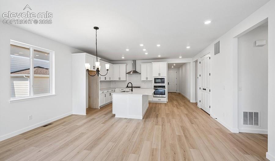 Listing photo 7 for 16729 Starfall Drive
