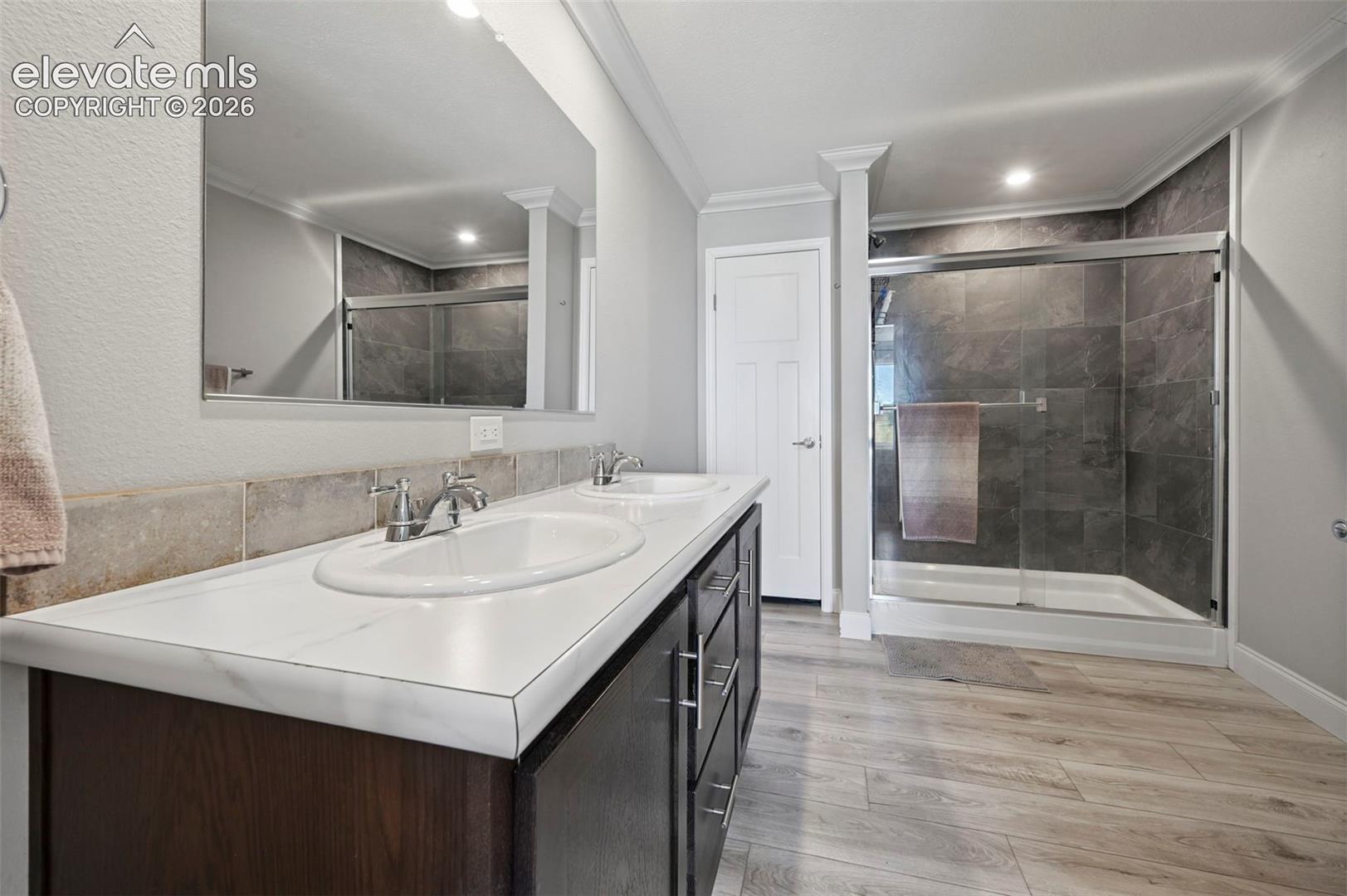 Listing photo 18 for 5717 Sengbeil Road