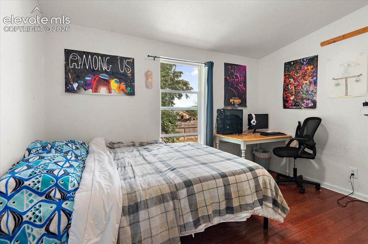 Listing photo 20 for 544 N Raymont Drive