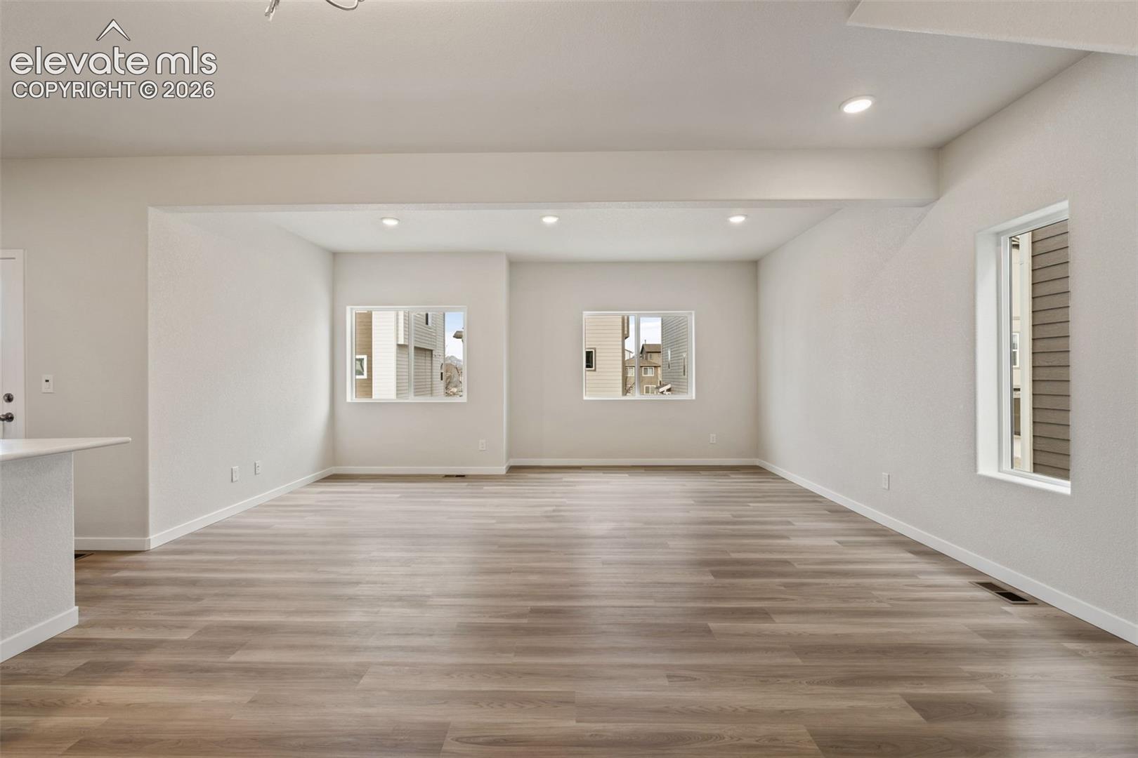 Listing photo 7 for 13654 Nederland Drive