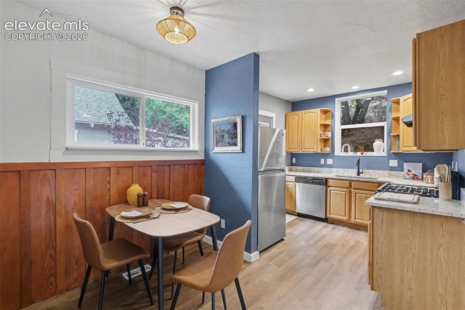 Listing photo 6 for 407 Washington Avenue