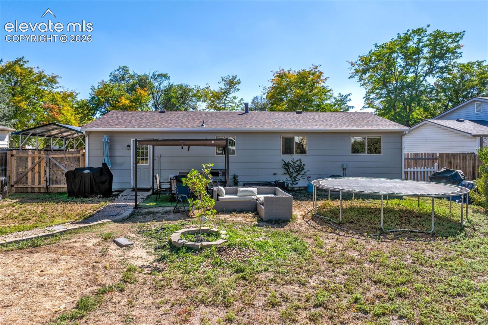 Listing photo 21 for 425 Calle Entrada NA