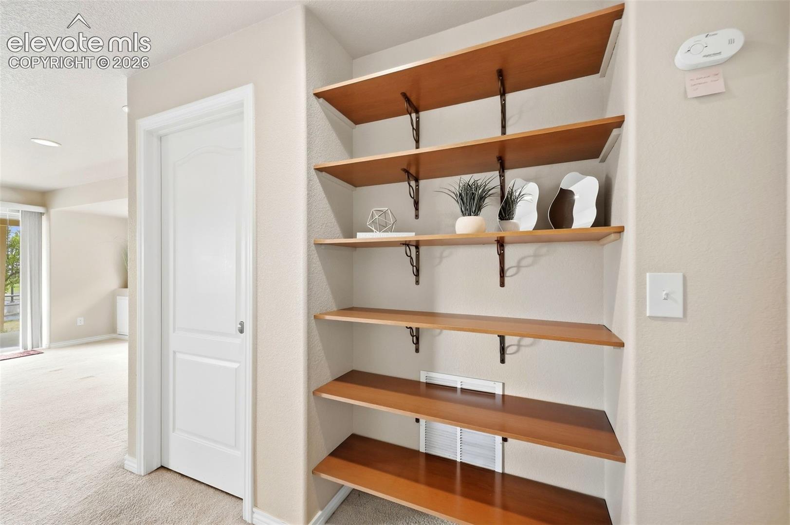 Listing photo 18 for 9895 Kings Canyon Drive