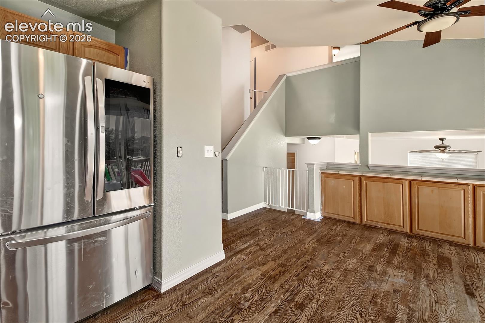 Listing photo 8 for 7358 Maybeck View