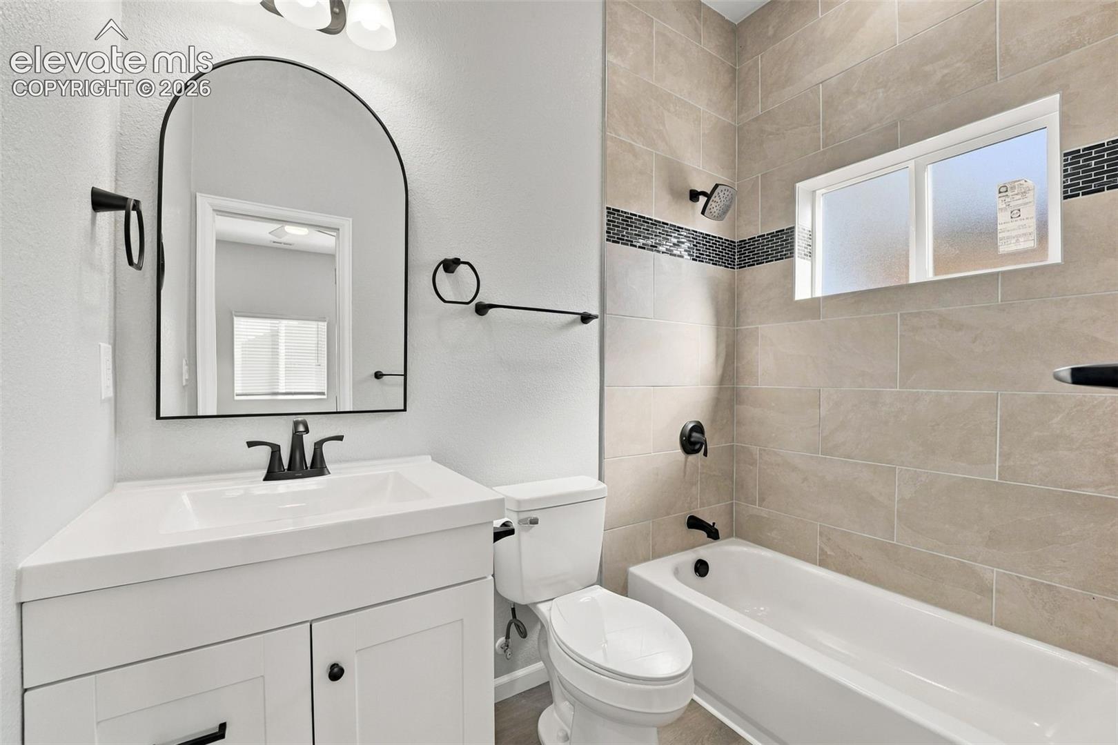 Listing photo 11 for 2200 Lewis Avenue