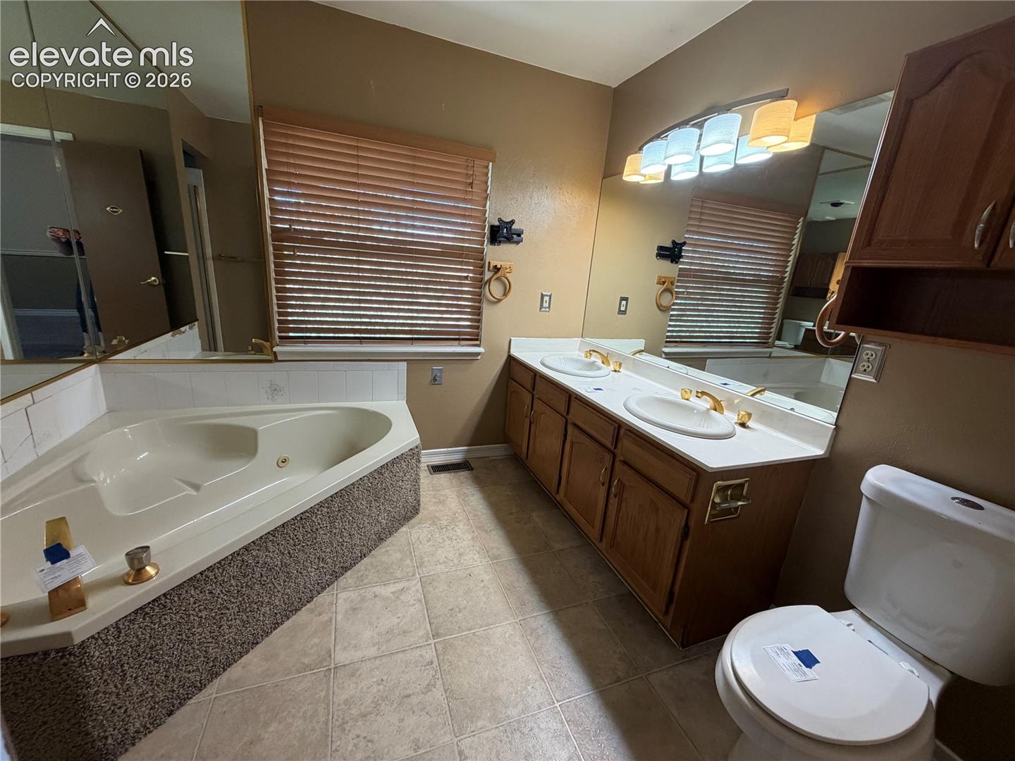 2140 Crystal River Drive, photo 11