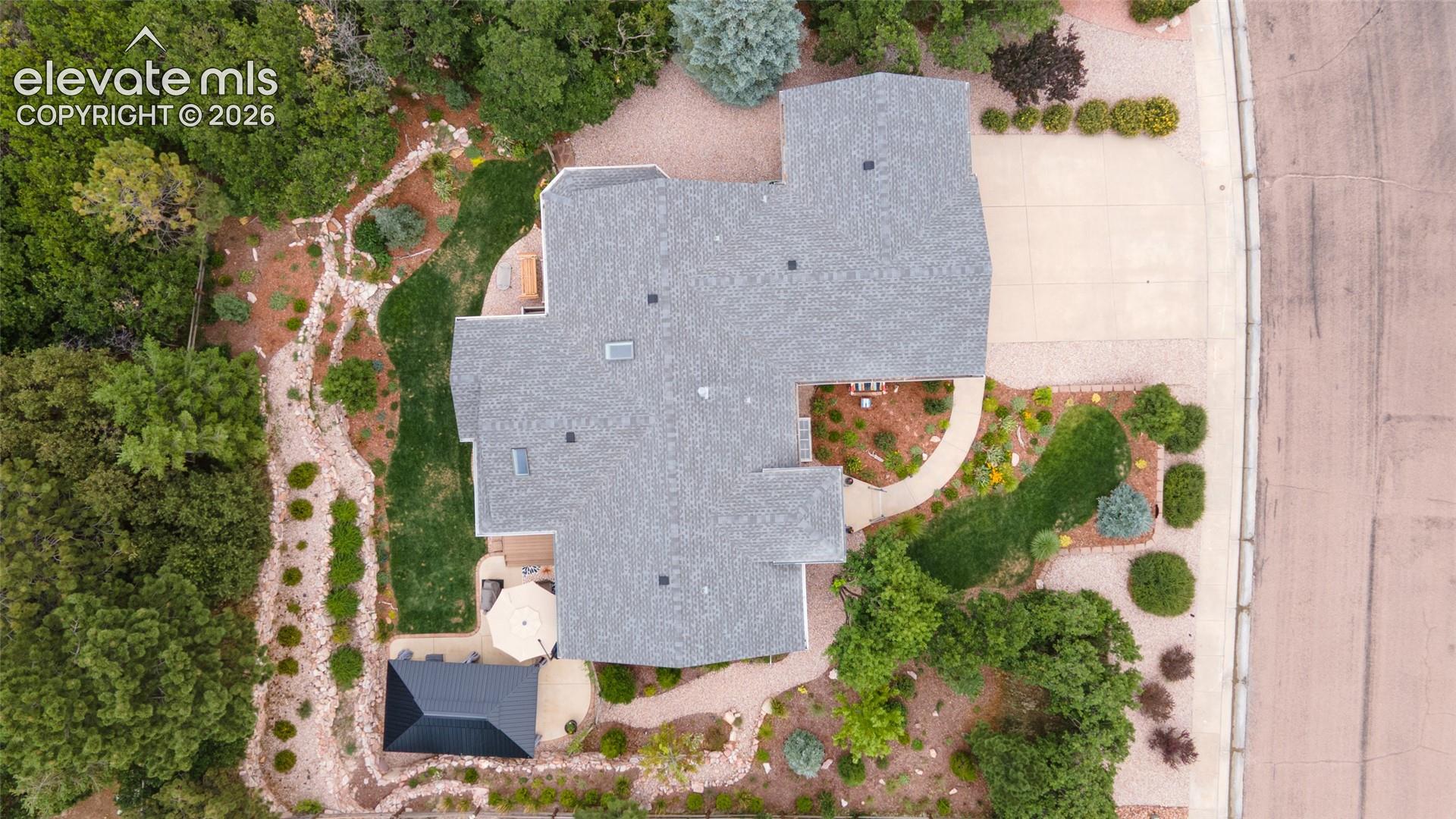 Listing photo 39 for 40 Wuthering Heights Drive