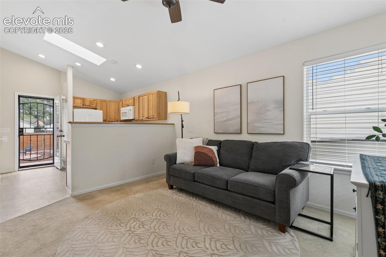 Listing photo 4 for 3021 Virginia Avenue