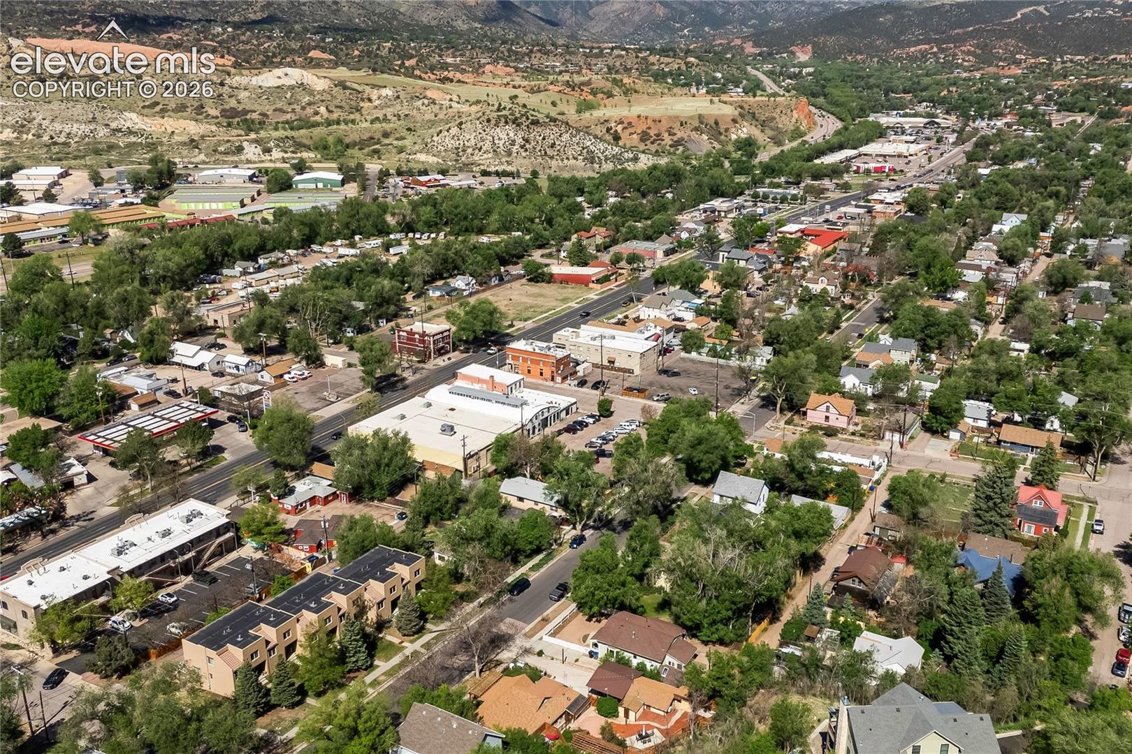 Listing photo 45 for 2706 W Pikes Peak Avenue