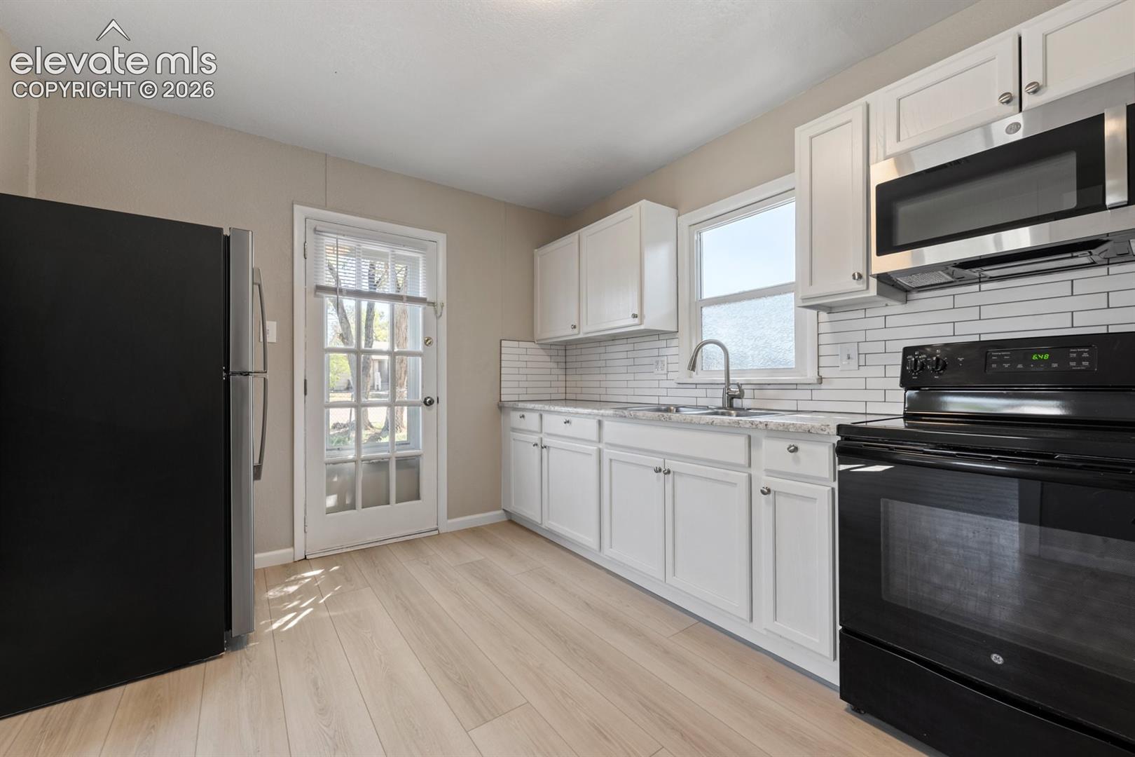 Listing photo 7 for 2102 W 29th Street