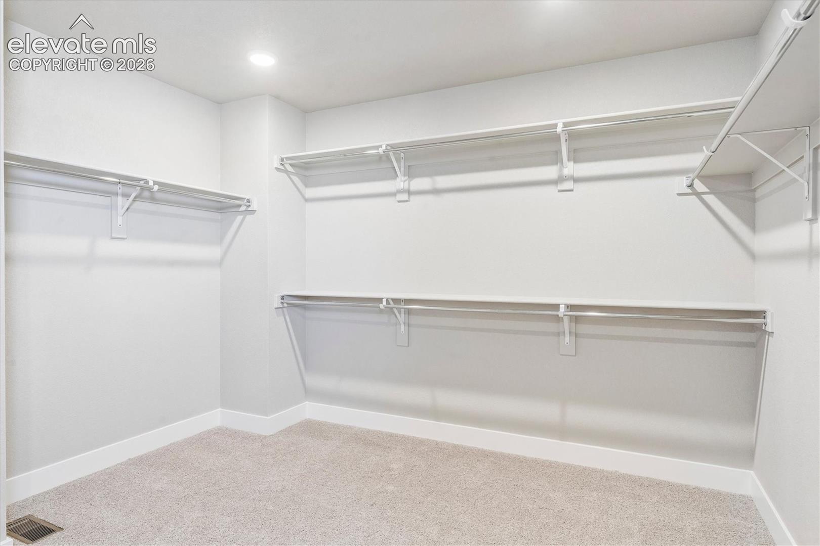 Listing photo 11 for 7891 Grey Bark Way