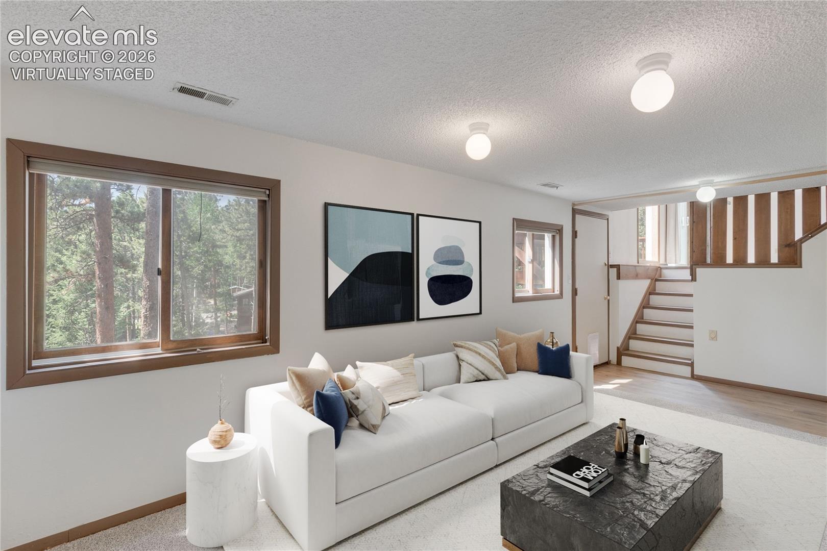 Listing photo 5 for 1257 W Midland Avenue