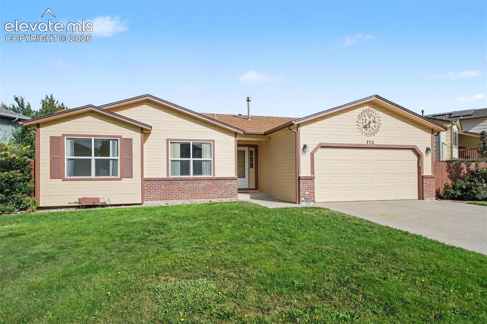 772 Foxwood Drive, photo 3