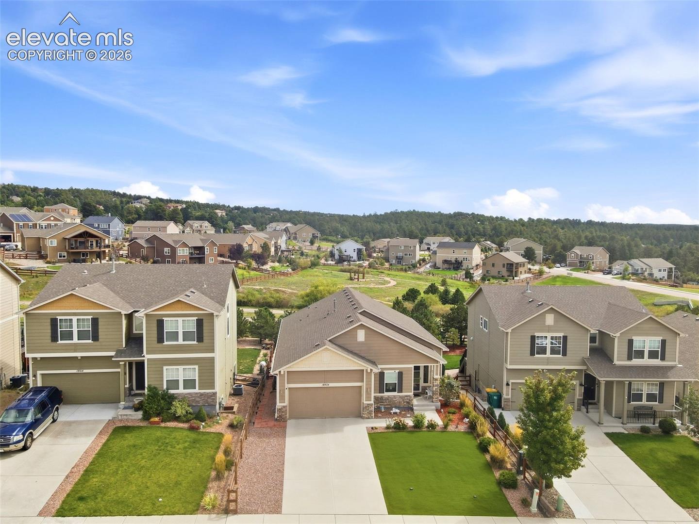 19524 Lindenmere Drive — listing photo