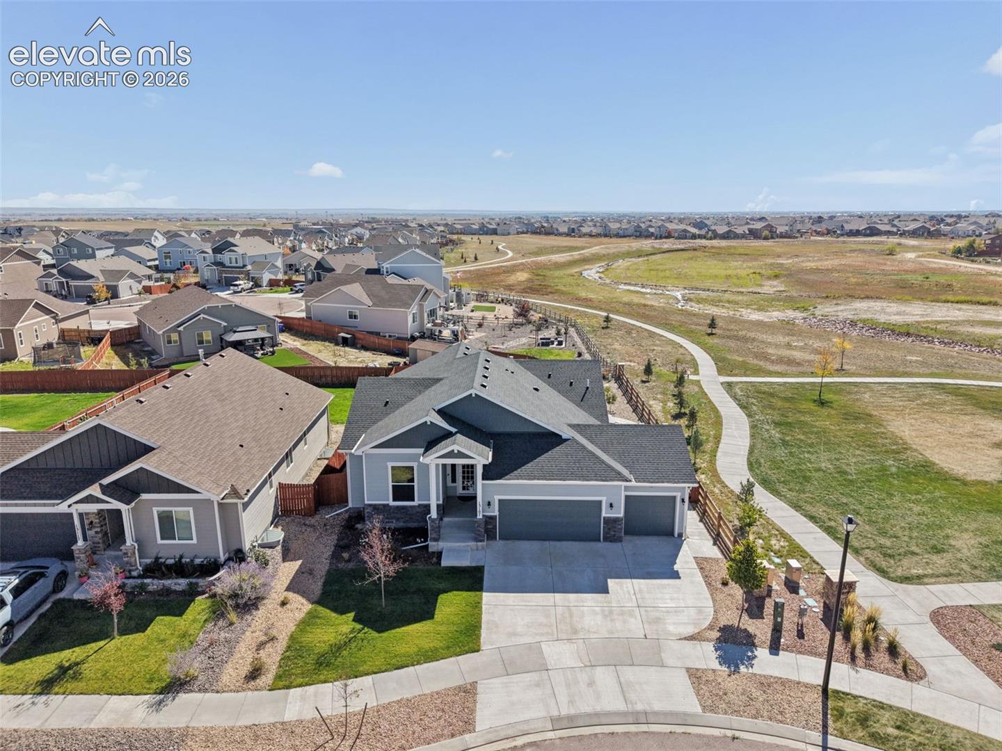Listing photo 32 for 13107 Parkland Drive