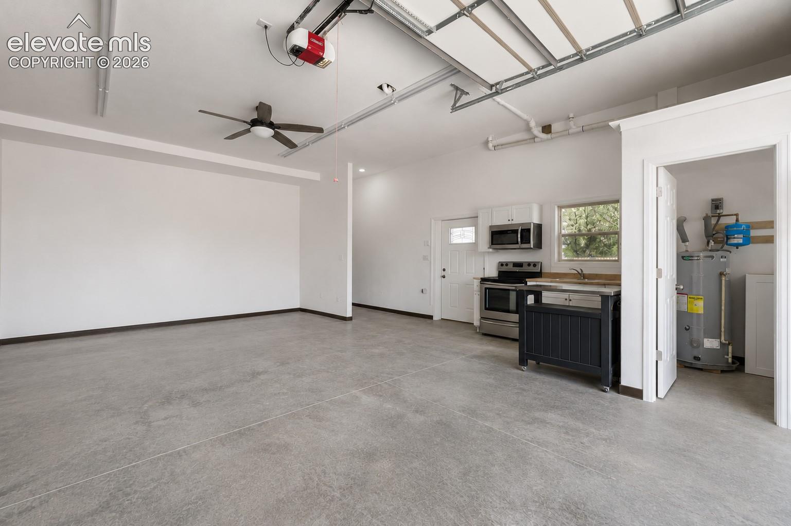 Listing photo 31 for 83 S Golfwood Drive